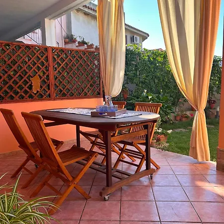 Summer House - *